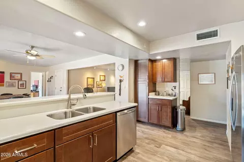 Kitchen - 3332 E Medlock Dr, Phoenix, AZ 85018 photo 3 of 3