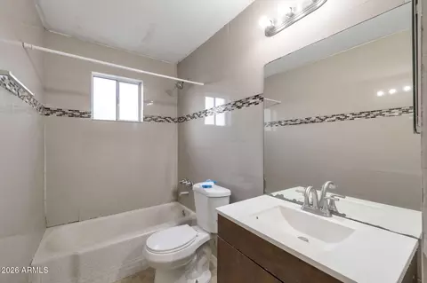 Bath - 3612 W Colter St, Phoenix, AZ 85019 photo 1 of 2
