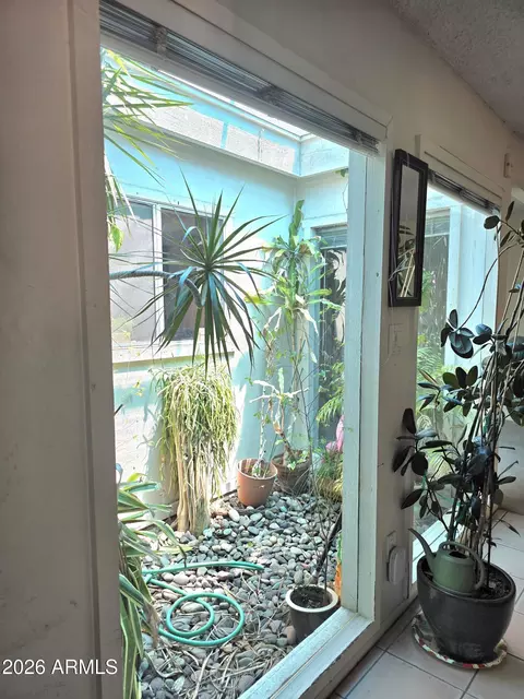 Exterior - 934 E Montebello Ave, Phoenix, AZ 85014 photo 1 of 1