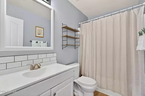 Bath - 3565 E Woodside Way, Gilbert, AZ 85297 photo 4 of 4