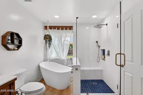 Bath - 3565 E Woodside Way, Gilbert, AZ 85297 photo 2 of 4