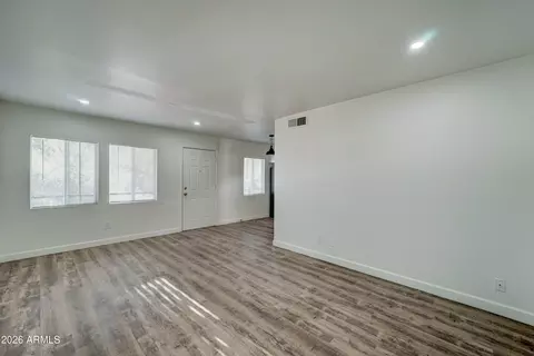 Living - 2919 N 38th St, Phoenix, AZ 85018 photo 1 of 1