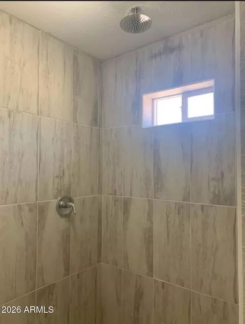 Bath - 1656 E Indianola Ave, Phoenix, AZ 85016 photo 5 of 6