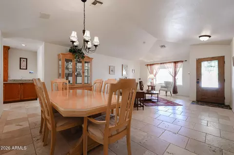Dining - 4201 E Pearce Rd, Phoenix, AZ 85044 photo 1 of 4