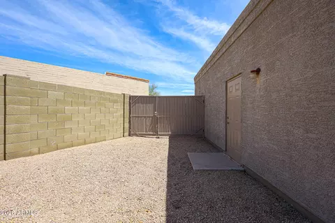 Exterior - 4201 E Pearce Rd, Phoenix, AZ 85044 photo 3 of 13