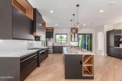 Kitchen - 3014 E Avalon Dr, Phoenix, AZ 85016 photo 4 of 6
