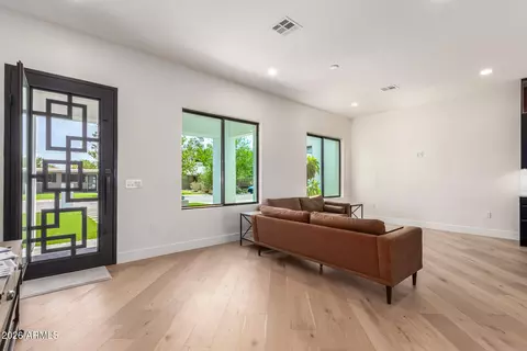 Living - 3014 E Avalon Dr, Phoenix, AZ 85016 photo 4 of 4