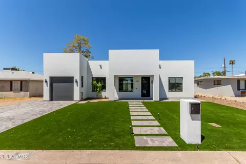 3014 E Avalon Dr, Phoenix, AZ 85016