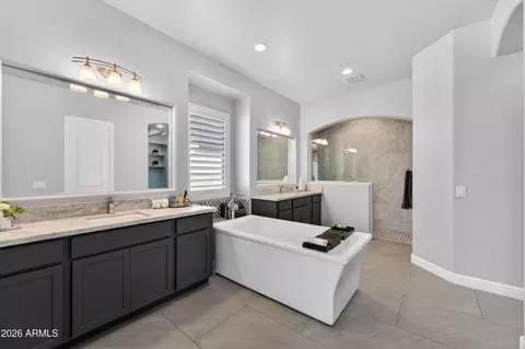 Bath - 3767 E Mia Ln, Gilbert, AZ 85298 photo 2 of 7