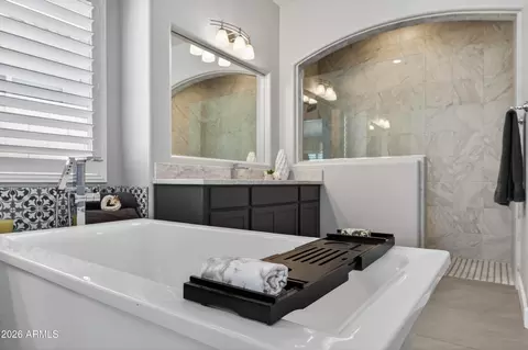 Bath - 3767 E Mia Ln, Gilbert, AZ 85298 photo 3 of 7