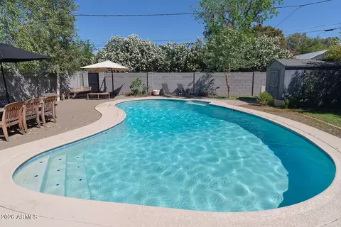 Exterior - 1038 Elm St, Phoenix, AZ 85014 photo 4 of 6