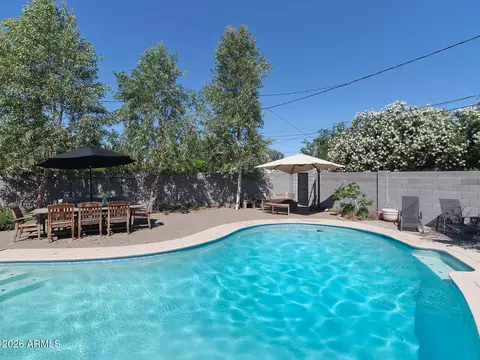 Exterior - 1038 Elm St, Phoenix, AZ 85014 photo 3 of 6