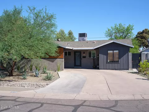 Exterior - 1038 Elm St, Phoenix, AZ 85014 photo 5 of 6