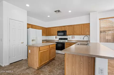 Kitchen - 3402 E Powell Way, Gilbert, AZ 85298 photo 2 of 4