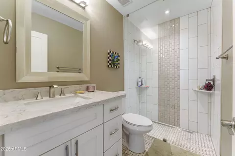 Bath - 3025 E Campbell Ave, Phoenix, AZ 85016 photo 4 of 5