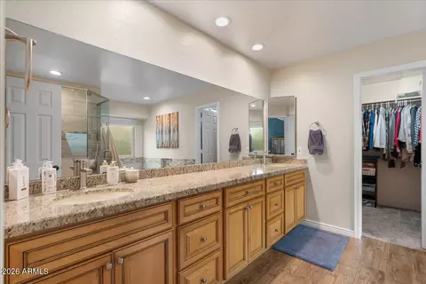 Bath - 3910 E Hiddenview Dr, Phoenix, AZ 85048 photo 1 of 4