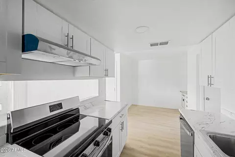 3422 N 12th Pl, Phoenix, AZ 85014