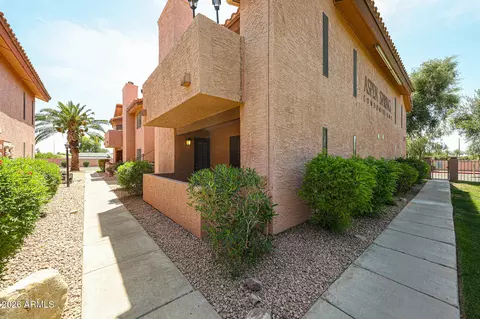1075 E Chandler Blvd #104, Chandler, AZ 85225