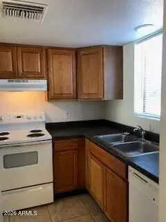 Kitchen - 2383 S Apache Dr, Apache Junction, AZ 85120 photo 2 of 3