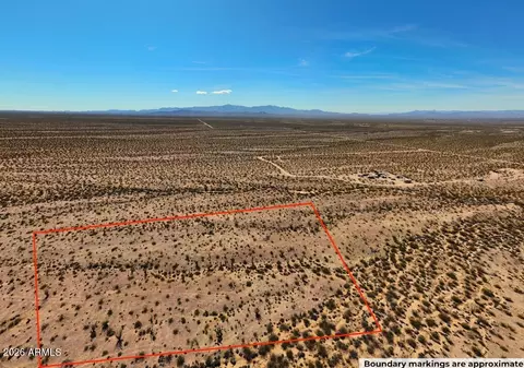 tbd S Ali Chuck Rd 5 Acres -- #39, Yucca, AZ 86438