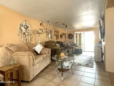 311 S Piedra Negra Dr, Queen Valley, AZ 85118
