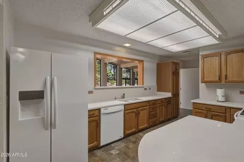 Kitchen - 902 S Pineview St S, Payson, AZ 85541 photo 1 of 4