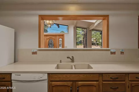 Kitchen - 902 S Pineview St S, Payson, AZ 85541 photo 3 of 4