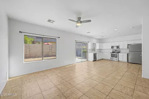 625 E Atlanta Ave, Phoenix, AZ 85040