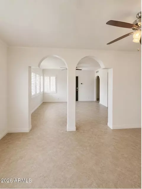 8922 N 17th Ln, Phoenix, AZ 85021 photo 7