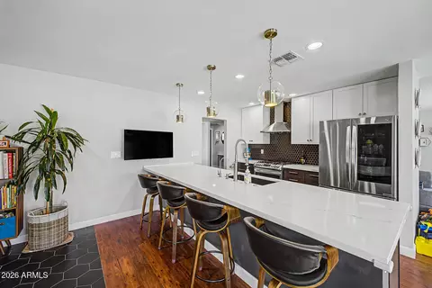 Kitchen - 1822 E Auburn Dr, Tempe, AZ 85283 photo 2 of 3