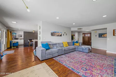 Living - 1822 E Auburn Dr, Tempe, AZ 85283 photo 2 of 3