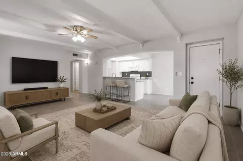 Living - 780 Eugie Ave, Phoenix, AZ 85022 photo 1 of 4