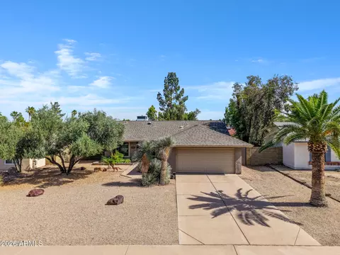 Exterior - 4211 E Ahwatukee Dr, Phoenix, AZ 85044 photo 8 of 9