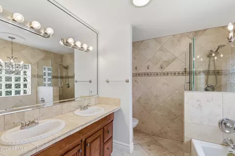 Bath - 1924 E Coolidge St, Phoenix, AZ 85016 photo 2 of 4