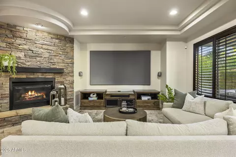 Living - 3950 E Patrick Ln, Phoenix, AZ 85050 photo 3 of 4