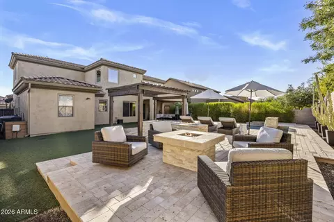 Exterior - 3950 E Patrick Ln, Phoenix, AZ 85050 photo 4 of 12