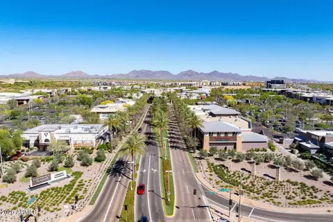 View/Area - 3950 E Patrick Ln, Phoenix, AZ 85050 photo 12 of 13