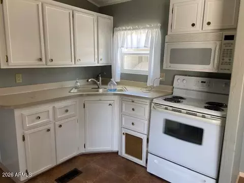 1060 S Seneca Dr #60, Apache Junction, AZ 85119 photo 8
