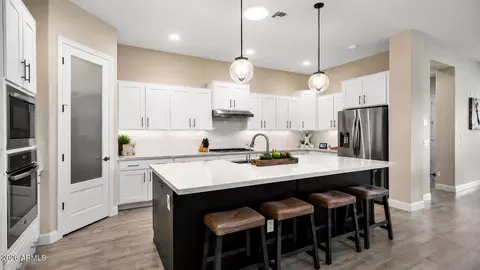 Kitchen - 10356 E Wavelength Ave, Mesa, AZ 85212 photo 2 of 5