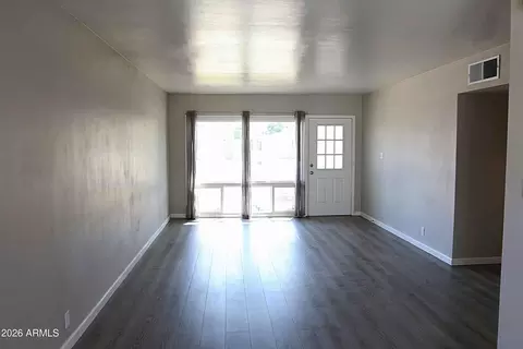 Living - 3824 N 8th Ave, Phoenix, AZ 85013 photo 1 of 1