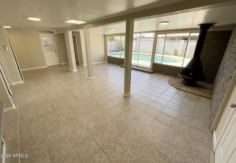 Living - 3824 N 8th Ave, Phoenix, AZ 85013 photo 1 of 2