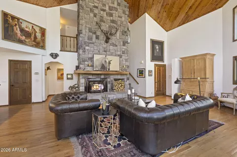 Living - 13428 E Keith Dr, Parks, AZ 86018 photo 2 of 4