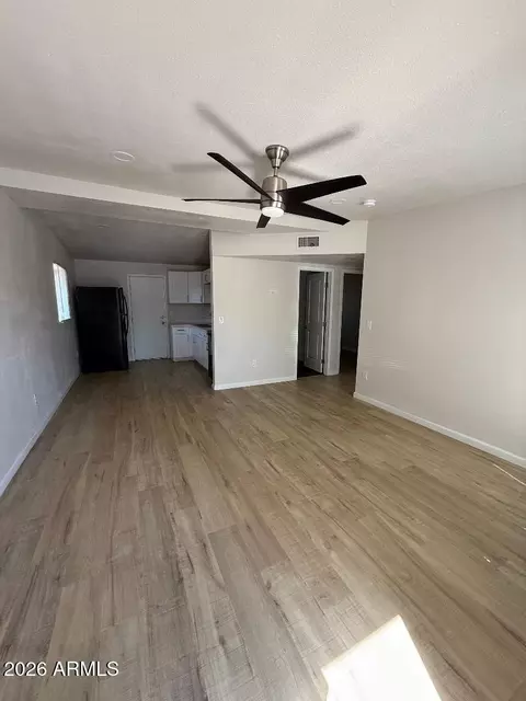 Living - 1215 E Mission Ln, Phoenix, AZ 85020 photo 1 of 1