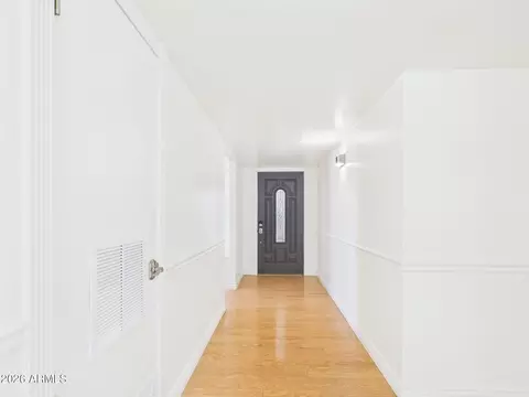 Entry Way - 3122 E Shangri La Rd, Phoenix, AZ 85028 photo 1 of 3