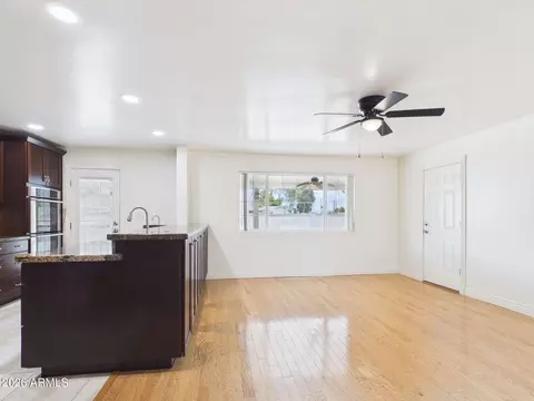 Living - 3122 E Shangri La Rd, Phoenix, AZ 85028 photo 1 of 5