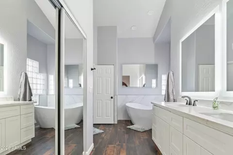Bath - 4575 Encinas Ave, Gilbert, AZ 85234 photo 1 of 4