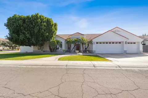 Exterior - 4575 Encinas Ave, Gilbert, AZ 85234 photo 4 of 6