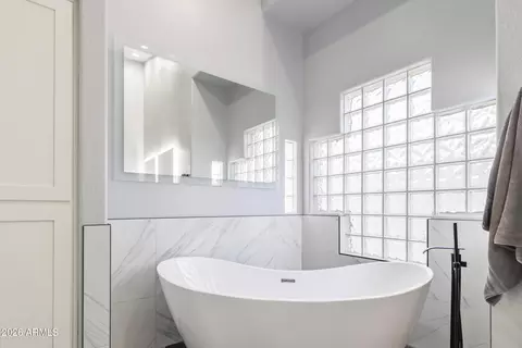 Bath - 4575 Encinas Ave, Gilbert, AZ 85234 photo 2 of 4