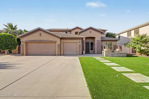 Exterior - 134 E Frances Ln, Gilbert, AZ 85295 photo 7 of 14