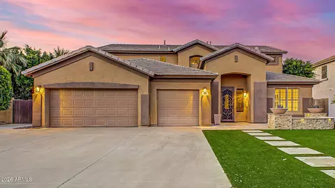 Exterior - 134 E Frances Ln, Gilbert, AZ 85295 photo 2 of 14
